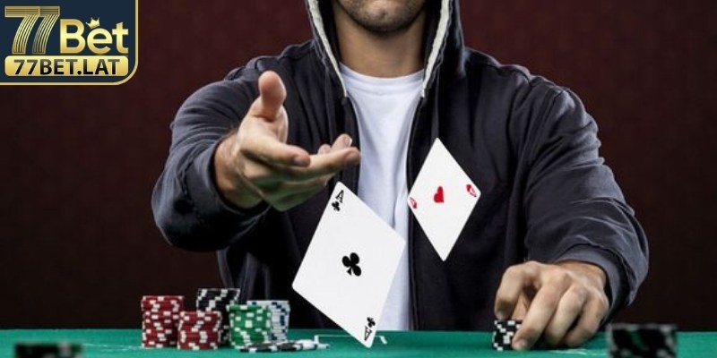 Vòng thứ 4 lật quân bài chung cuối để xác định thắng thua